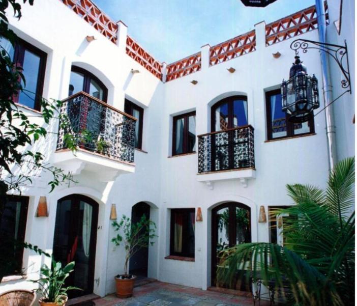 Darcilla Guest House Тарифа Экстерьер фото