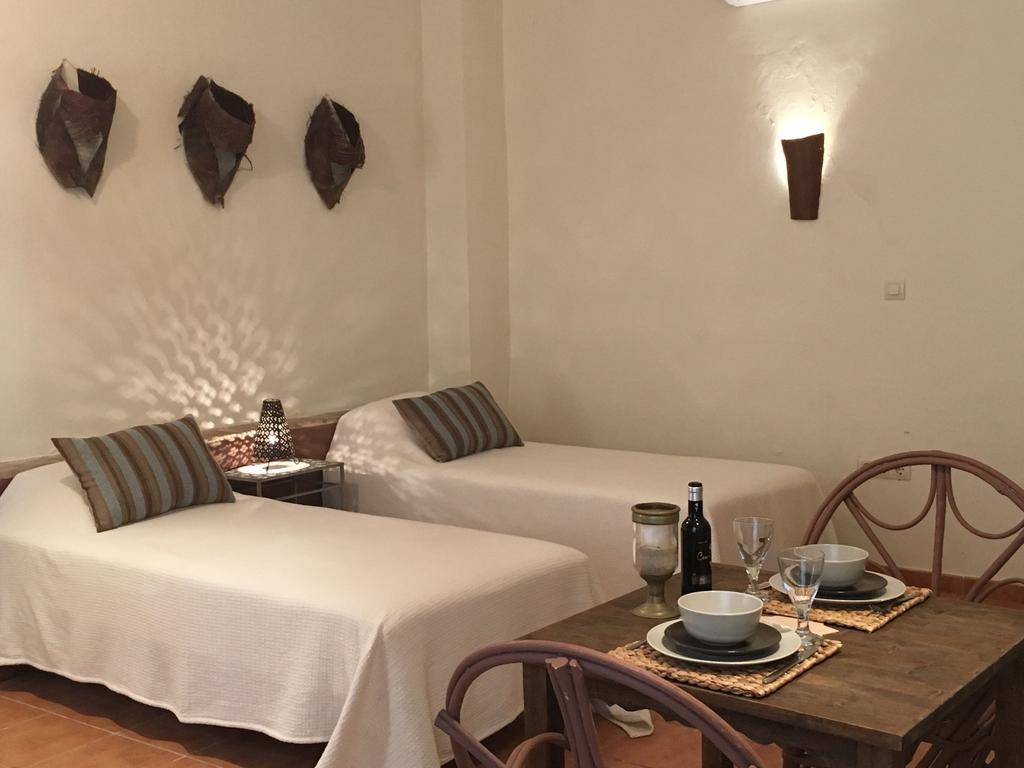 Darcilla Guest House Тарифа Экстерьер фото
